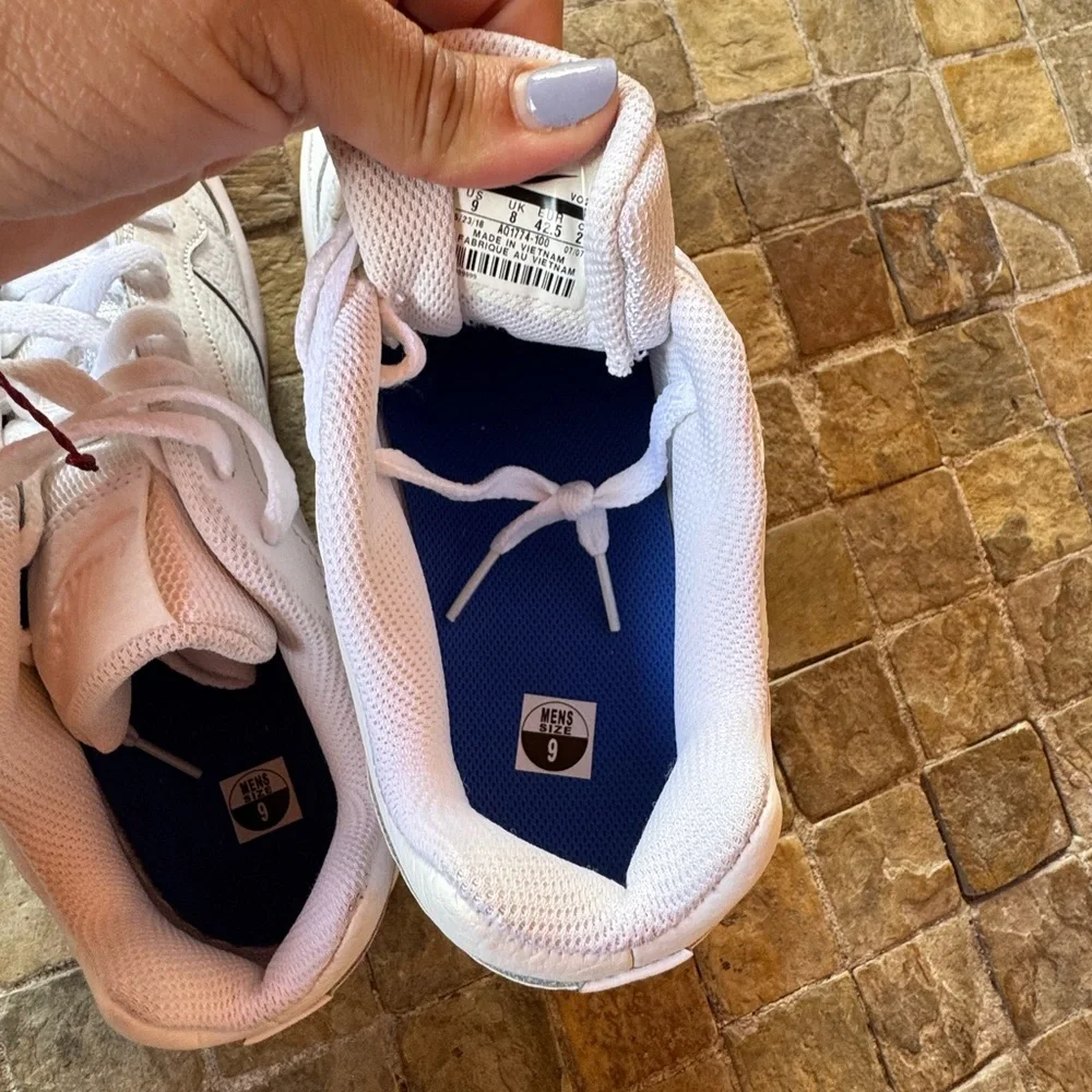 Nike White Sneakers with blue green  Swoosh - Picture 7 of 11